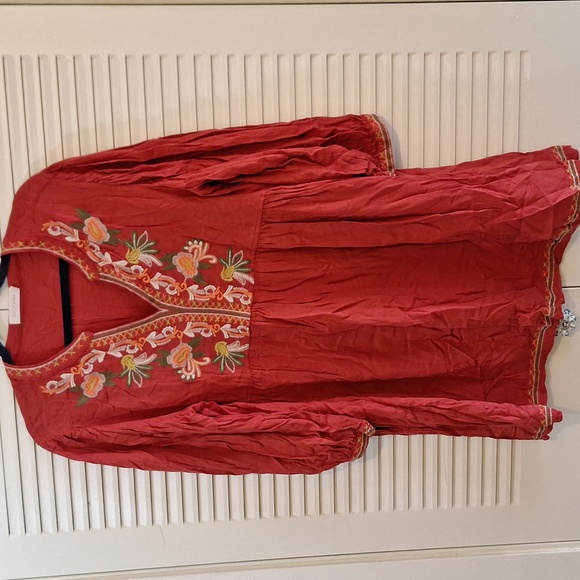 Embroidered dress - Picture 3 of 4